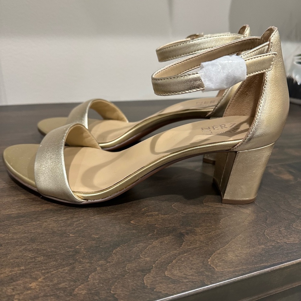 Brand New Naturalizer Metallic Gold Heeled Sandals